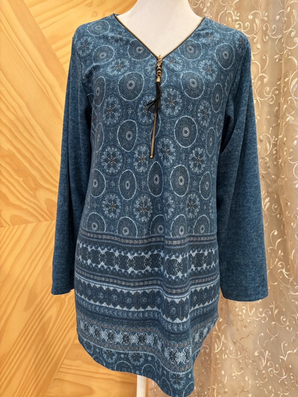 Made in Italy Women's Blue Patterned Long-Sleeve Tunic with Zip Detail